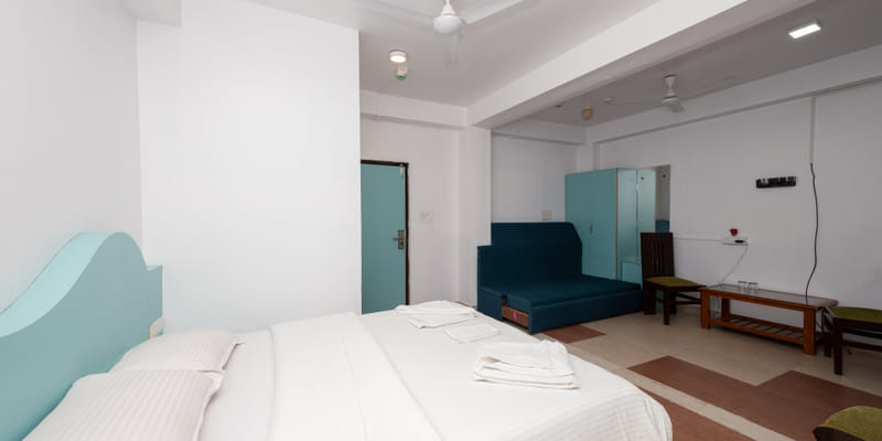 Honeymoon Suite interior at Da Bay Inn, Port Blair