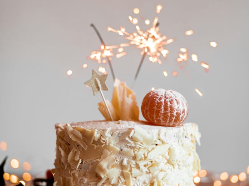 A celebration cake with sparklers at Da Bay Inn