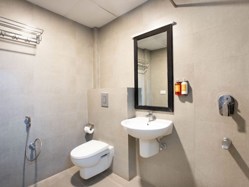 Guest bathroom with shower