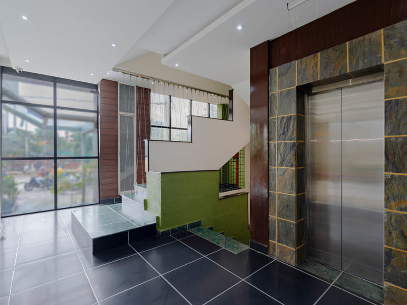 Lift lobby