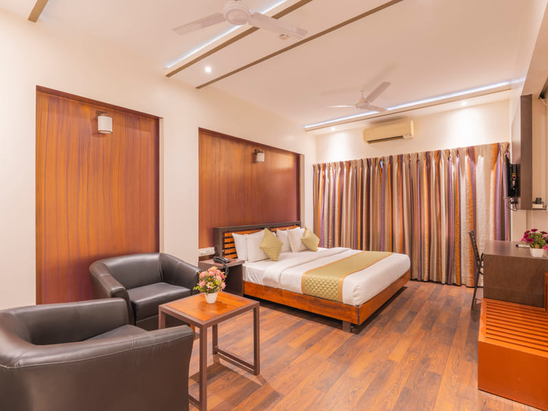 Executive Room, second view