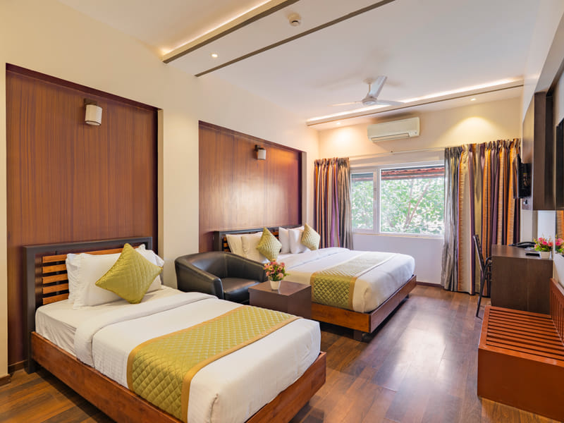 Executive Twin Room, second view