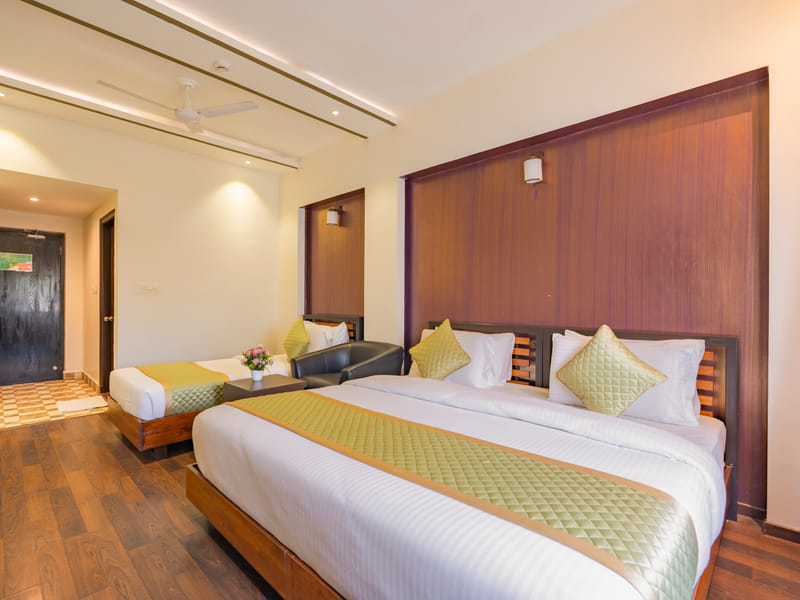 Guest room, second view