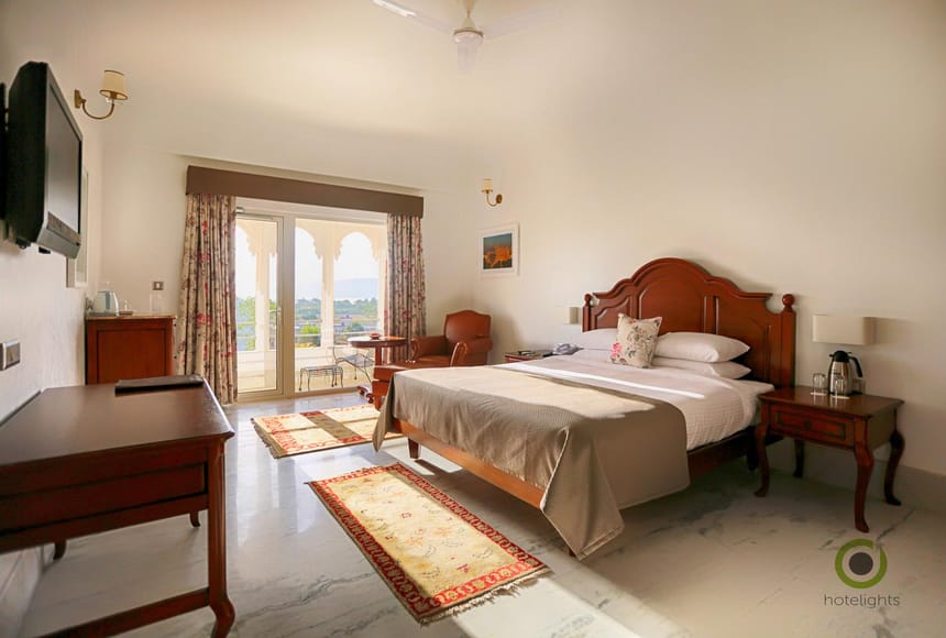 Deluxe Room with Balcony at Fateh Niwas