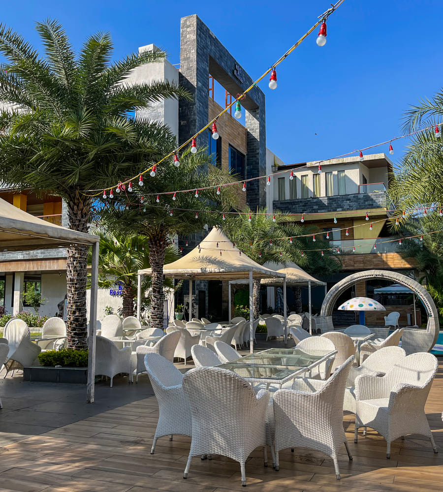 Culinary Craft, poolside covers at Flamingo