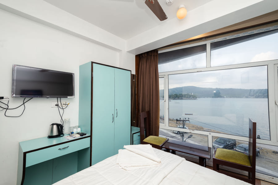 Sea-facing Junior Room at Da Bay Inn, Port Blair