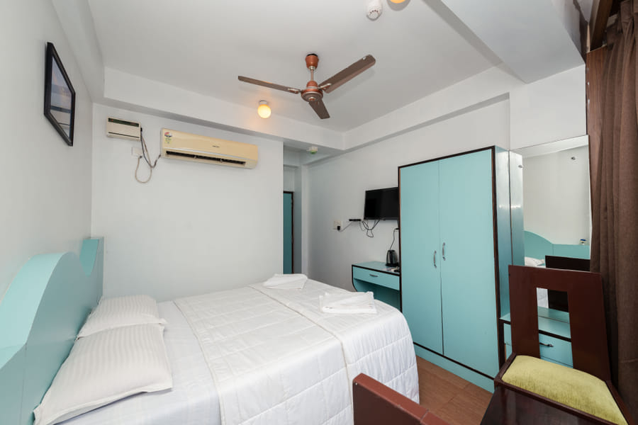 Sea-facing Junior Room at Da Bay Inn, Port Blair