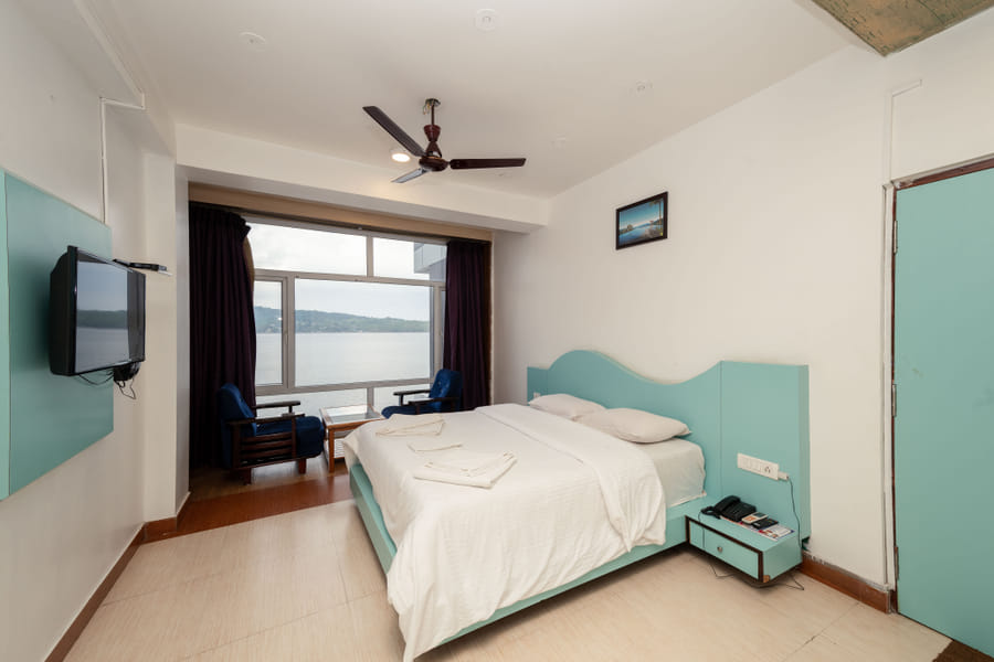 Sea-facing Senior Room at Da Bay Inn, Port Blair