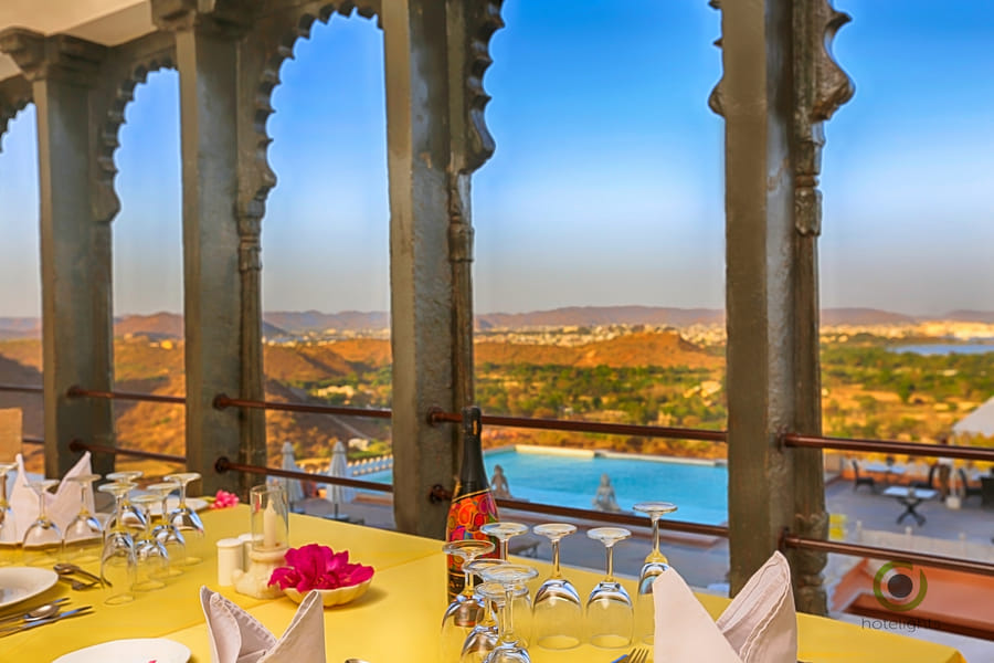 Private dining at Suraj Gokhda, Fateh Garh