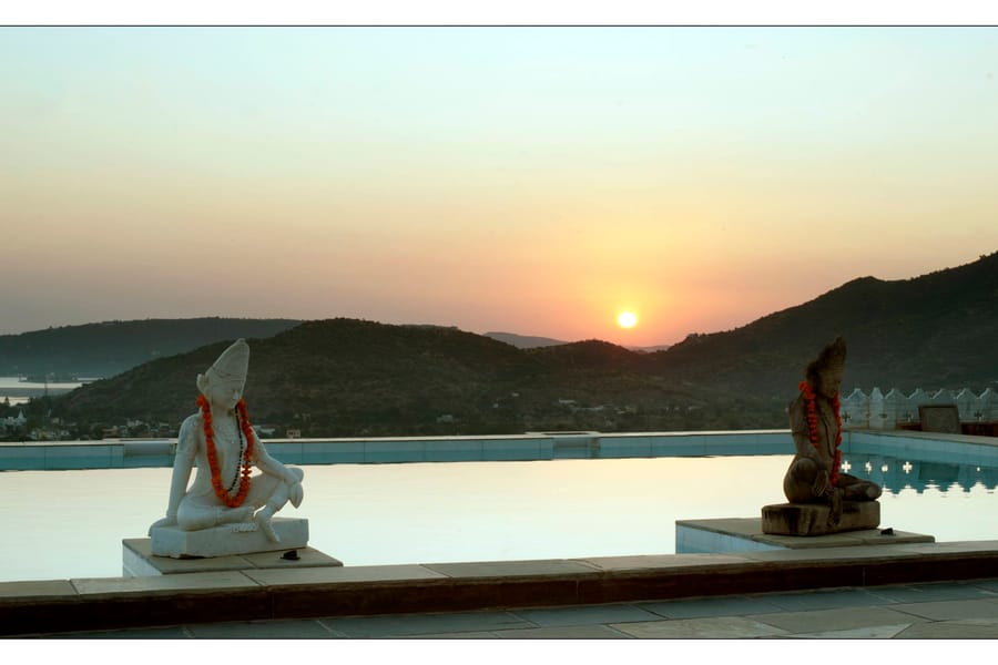 Infinity pool at Fateh Garh