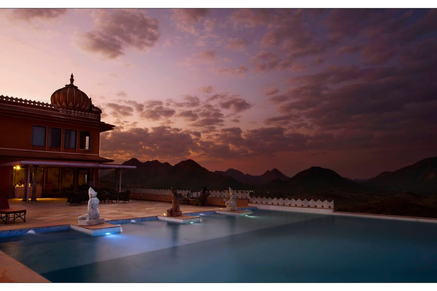 Infinity pool at Fateh Garh