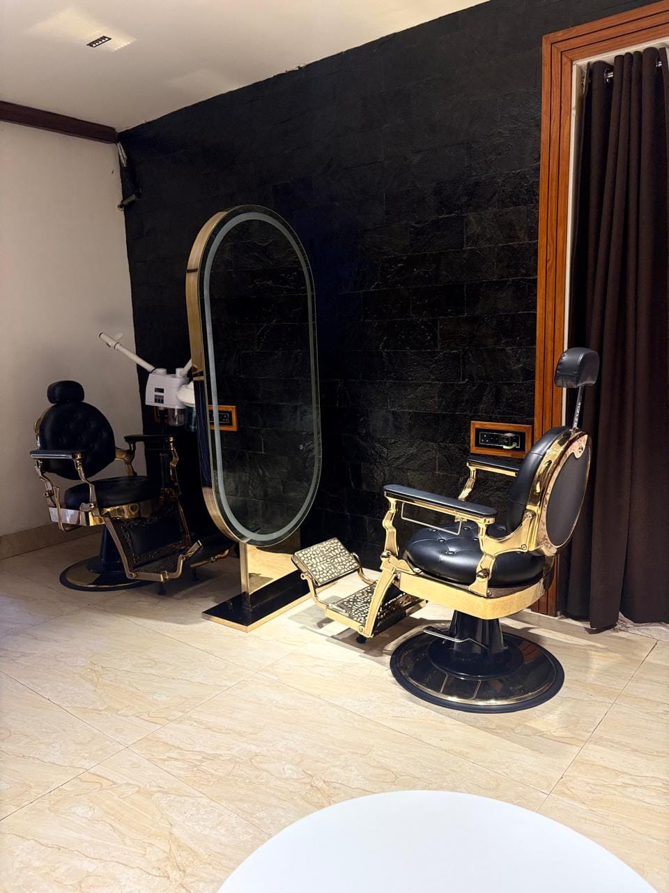 Spa treatment room at Skyline by Miraya, Indore