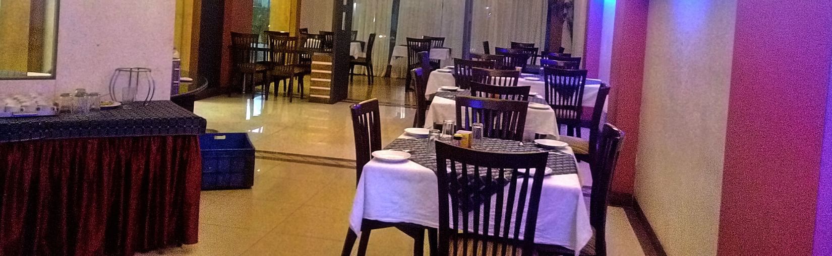 Restaurant at Kohinoor Square Kolhapur 1 3
