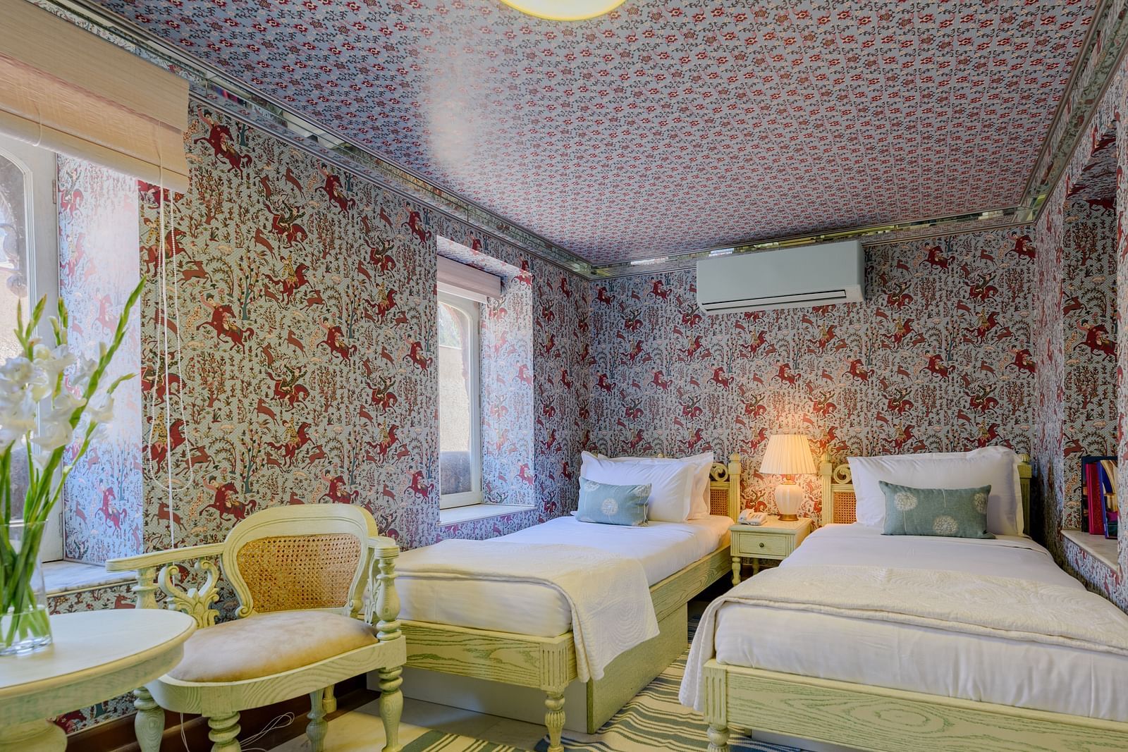 Deluxe rooms in Surya Haveli Jaipur