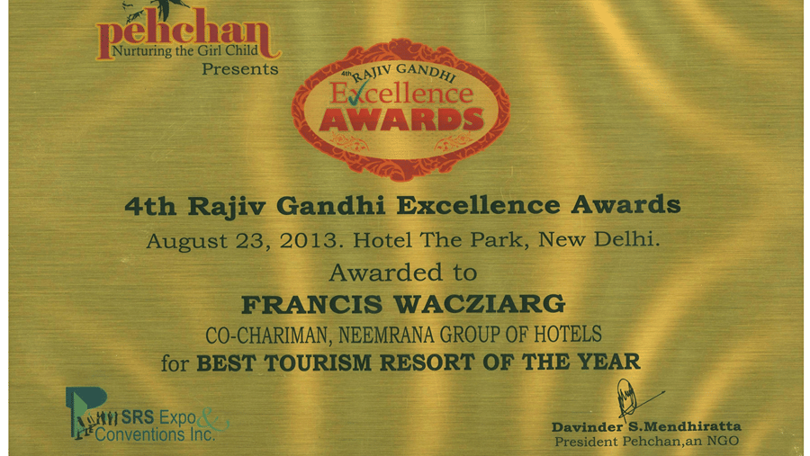 Rajiv Gandhi Best Tourism Awards 2013 Neemrana Hotels- y5vo0a