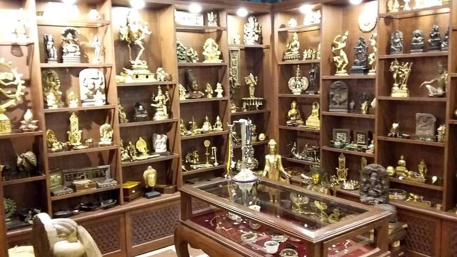 Mantra Art Shop at hotel mount view 3