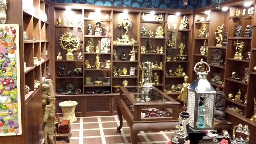Mantra Art Shop at hotel mount view 7