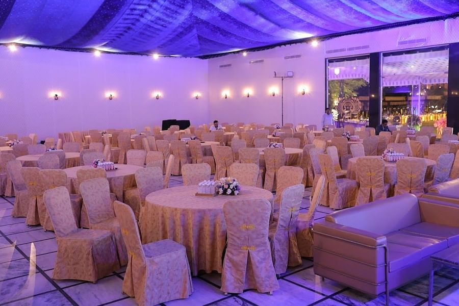 the inside seating space of Imperial Hall - Buena Vista 3