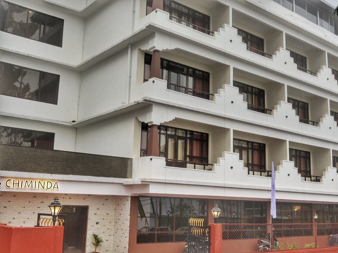 A facade image of Ecotel Chiminda, Pelling during the day