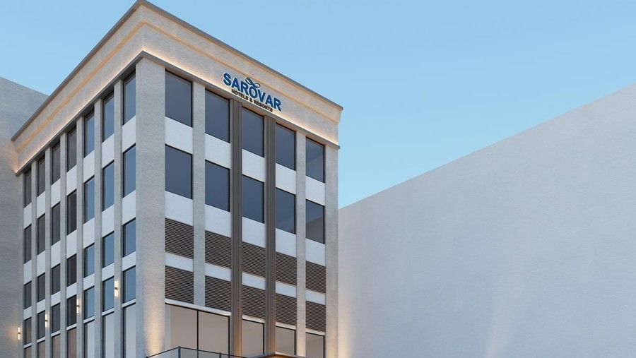 The front entrance and exterior of Riviera Sarovar Portico, Pathankot.