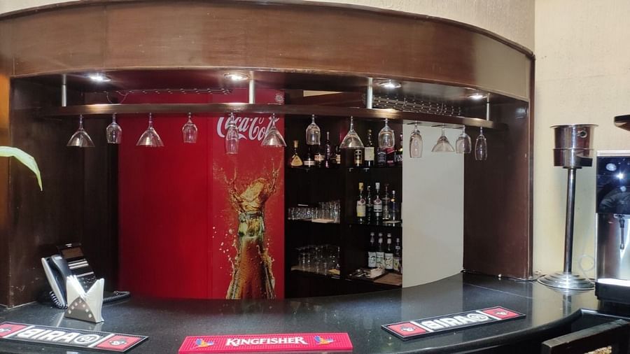 bar
