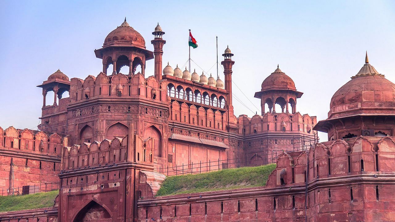 Step-into-History-at-Red-Fort-Udman-Hotels