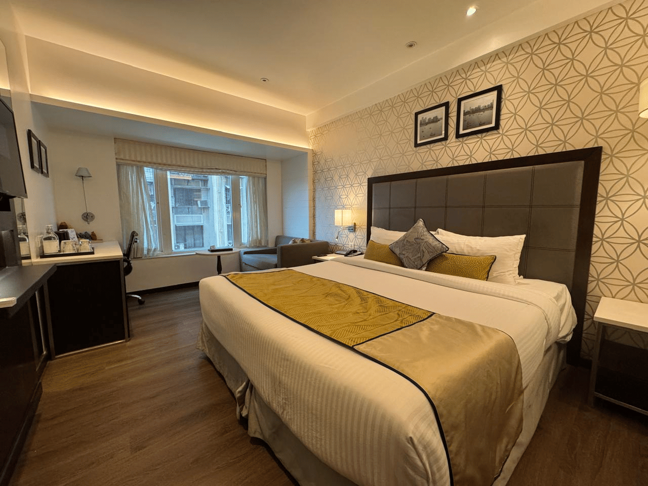 Deluxe King Room at The Sahil Hotel, one of the hotels near Jaslok Hospital in Mumbai Central