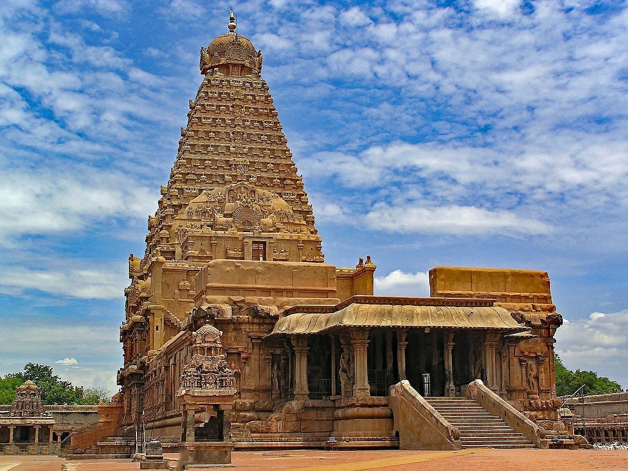 Exterior view of brihadishwara temple build with stone during cholaa dynasty.