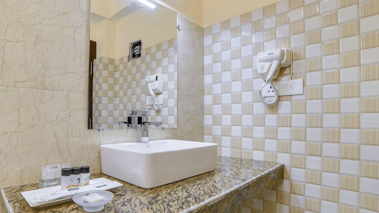 DELUXE ROOM WASHROOM KHANGRI KARPO