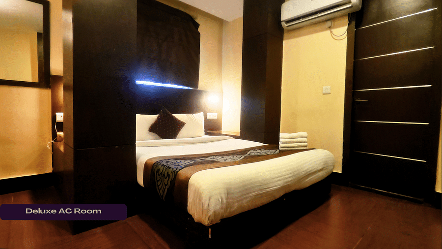 DELUXE AC ROOM with cosy bed & beautiful ambience