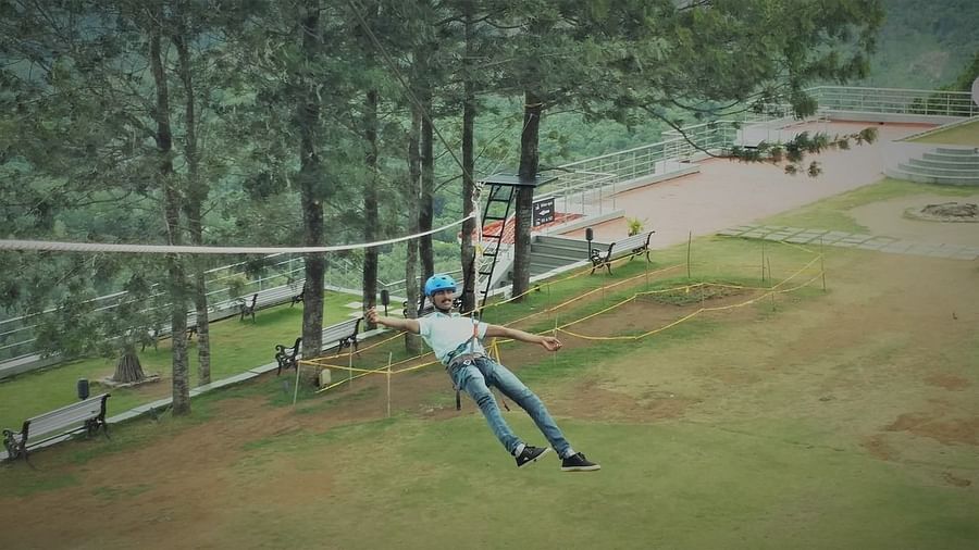 A man experiencing Oak trial at Grand Palace, Yercaud
