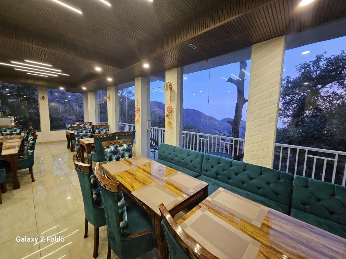 Restaurant terrace with mountain views at Hotel Highland, Dalhousie