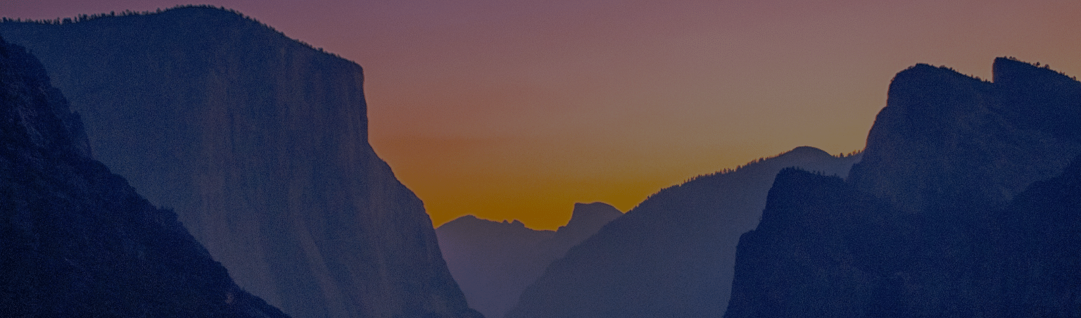 A panoramic image of the mountains at Yosemite National Park