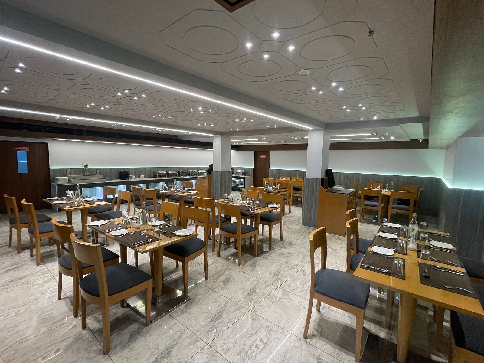Restuarant Pics of LEID  (18)