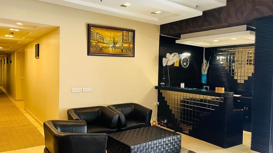 RECEPTION AREA with sofa and lobby - Five Elements The Claire, Gurugram
