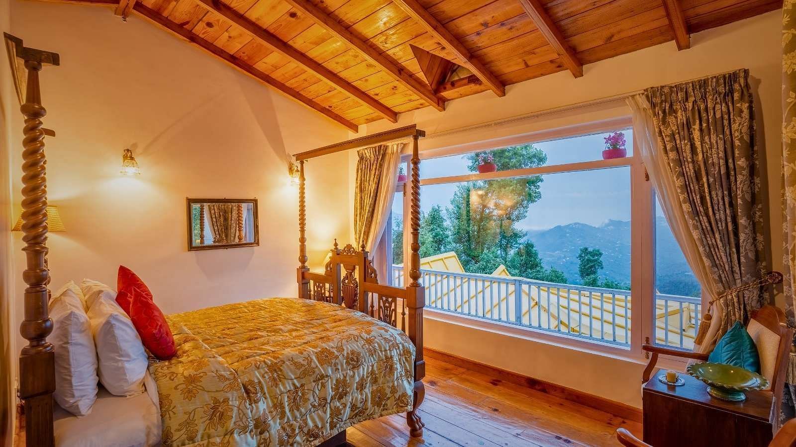 Suite at Te Aroha by Shervani Mukteshwar with Himalayan Views