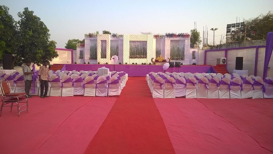 VITS Kamats Resort, Silvassa Silvassa Poolside Event 02 v9gmmg