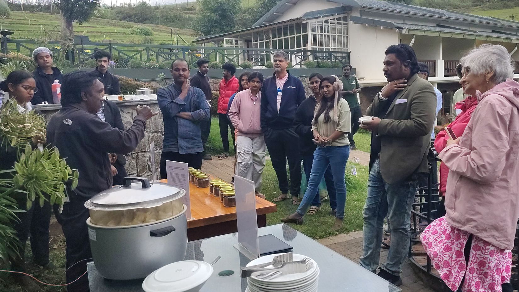 2 guests exploringexperiencing tea