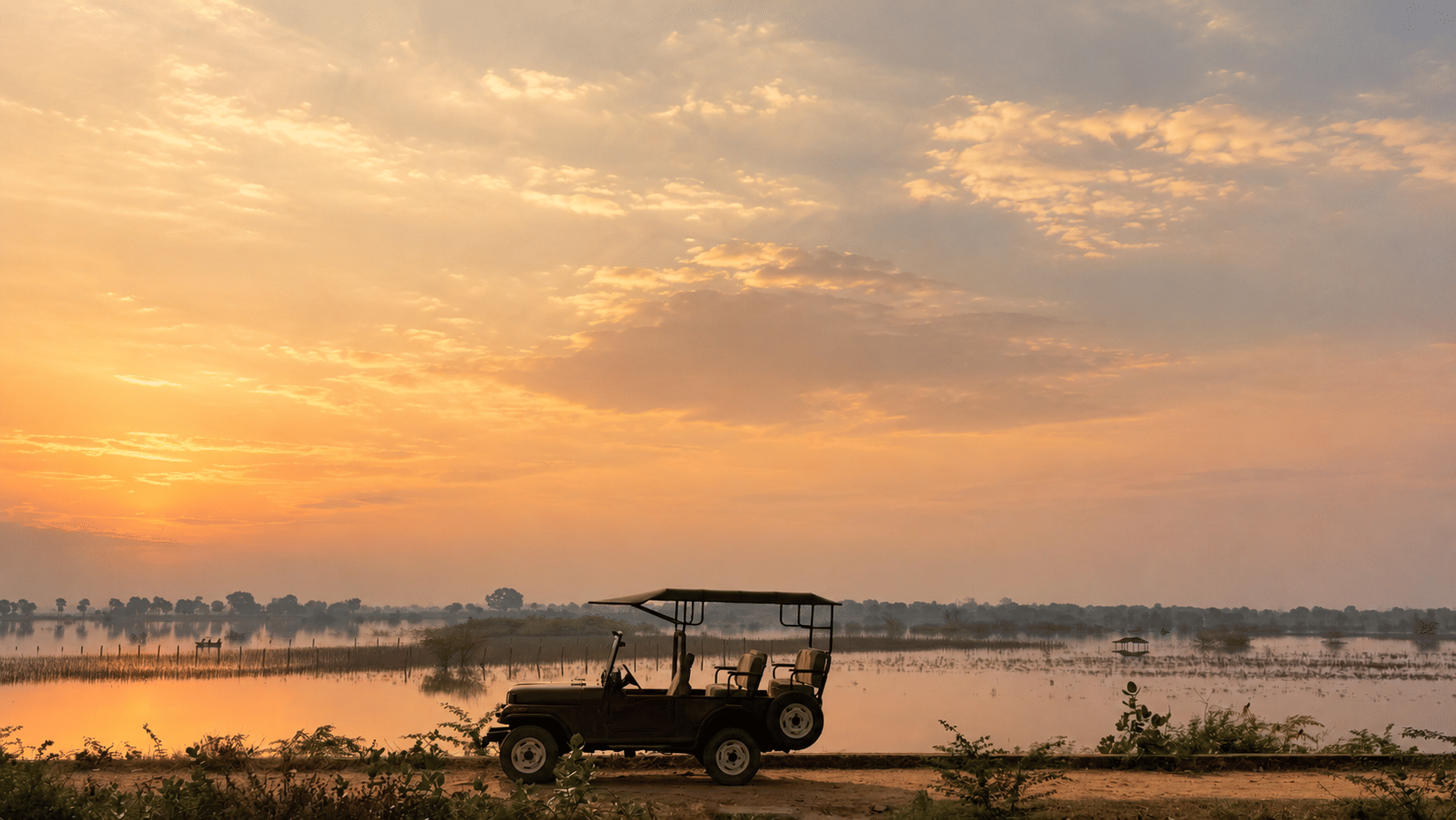 Lakeside Jeep Safari at Misty Sunset-Umaid Palace Dausa-Heritage Resort Near Jaipur