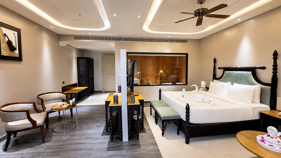 Evoke Suit Room (2)