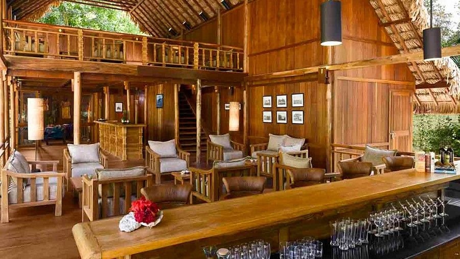 17 Dining Dugong Dugon Bar