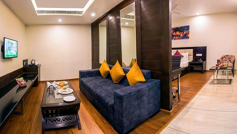 Clarks Inn Suites, Near Yatra Parchi Counter Katra Family Rooms in Katra