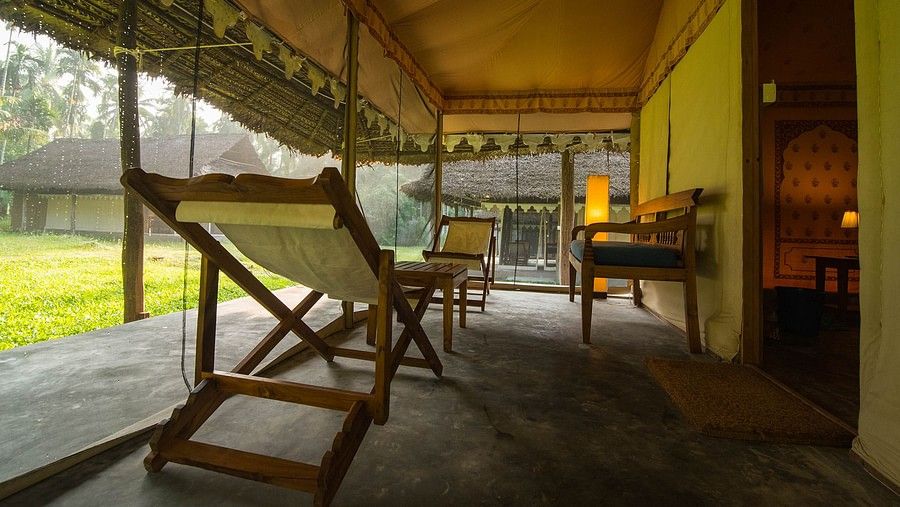 15 Accommodation Air-conditioned Tented Cottage Porch