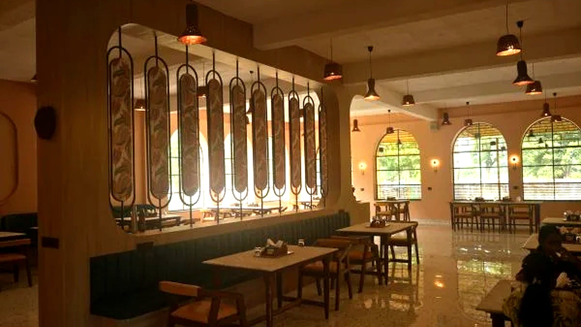 The dining area at Signum Resort, Bandhavgarh