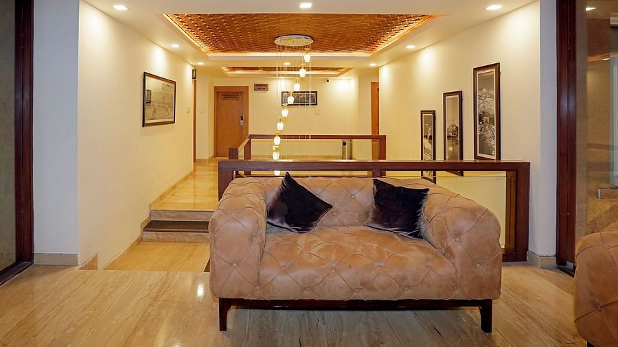 11 Floor Lobby