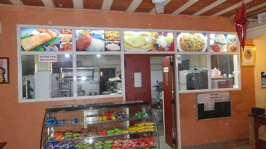 Restaurnats in Bangalore, Online Suites ,Dine Near Narayana Hrudayalaya 834