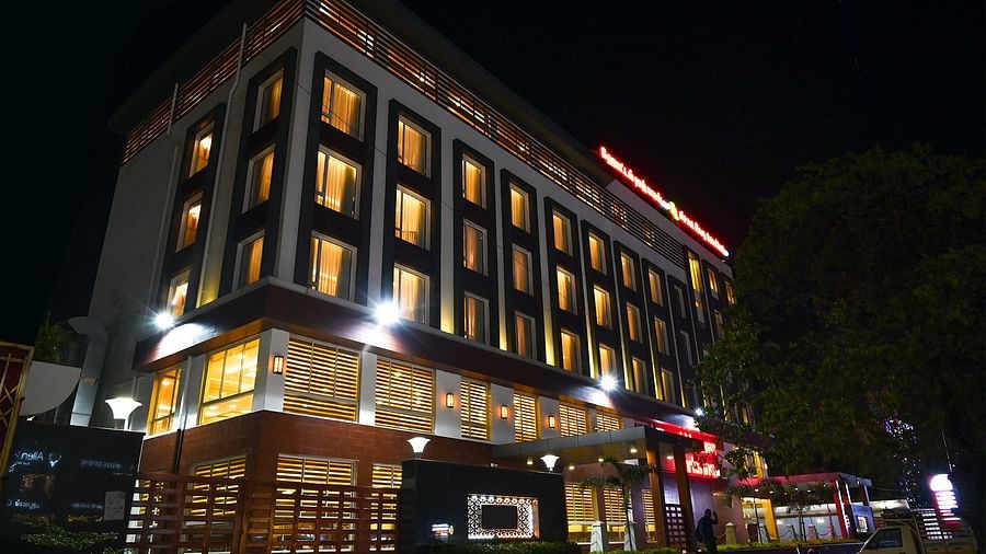 Facade of our hotel in Chennai 03