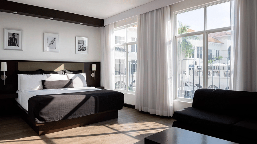 Deluxe King Room