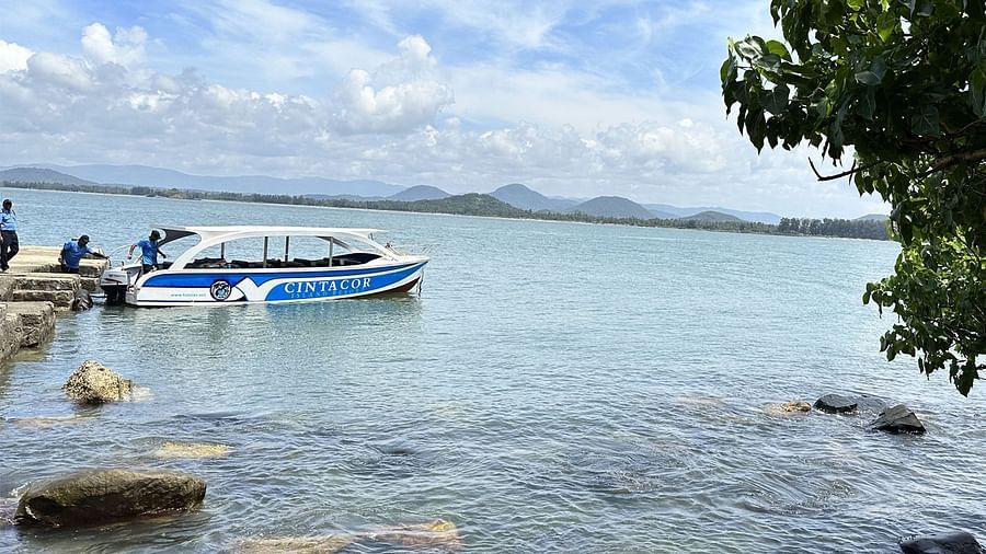 Boat transfer