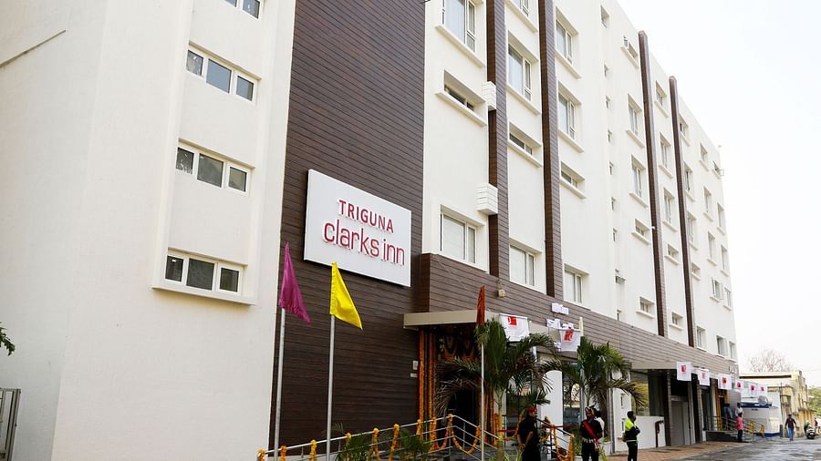 Facade of our hotel in Kurnool02
